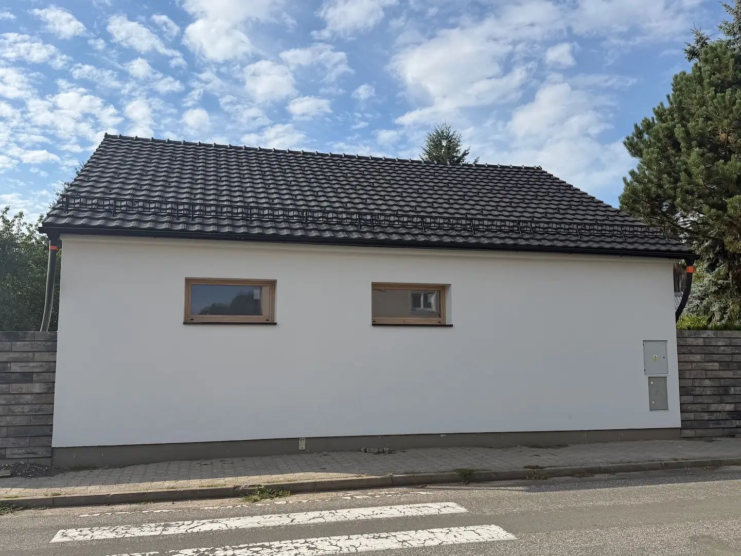 Hotová stavba - pohled z ulice
