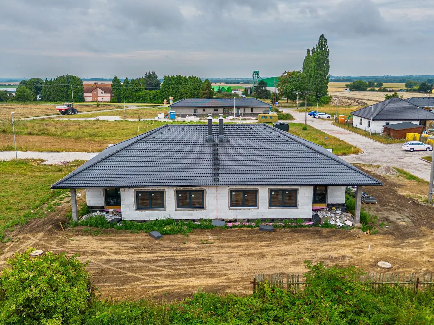 Hrubá stavba - pohled zezadu
