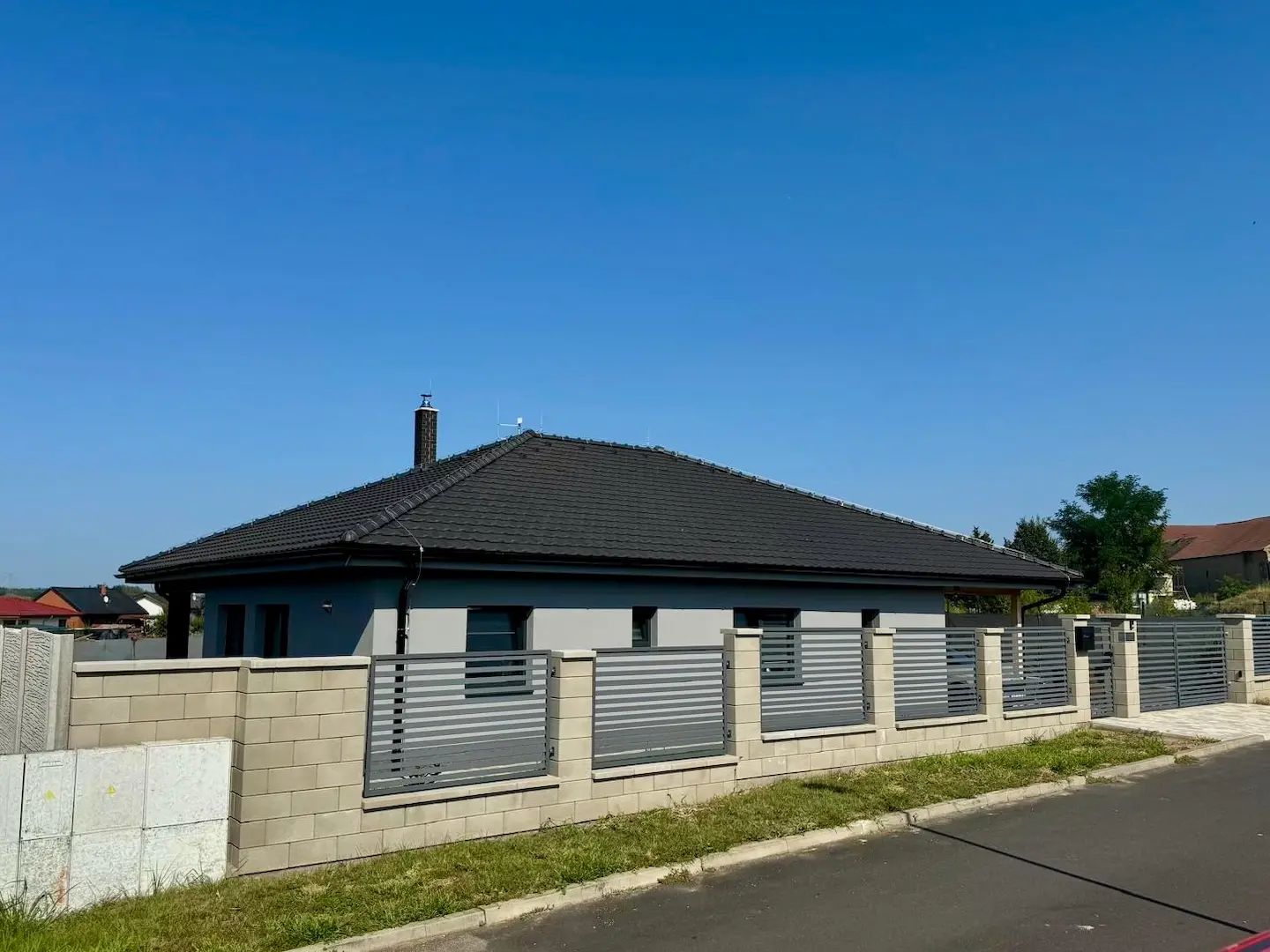 Bungalov, Hrobce